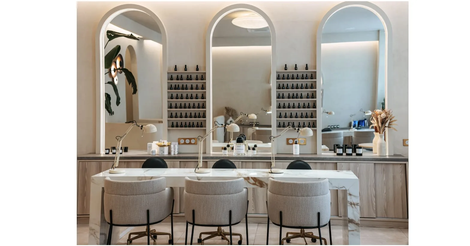 Manikya Nails Paris 1