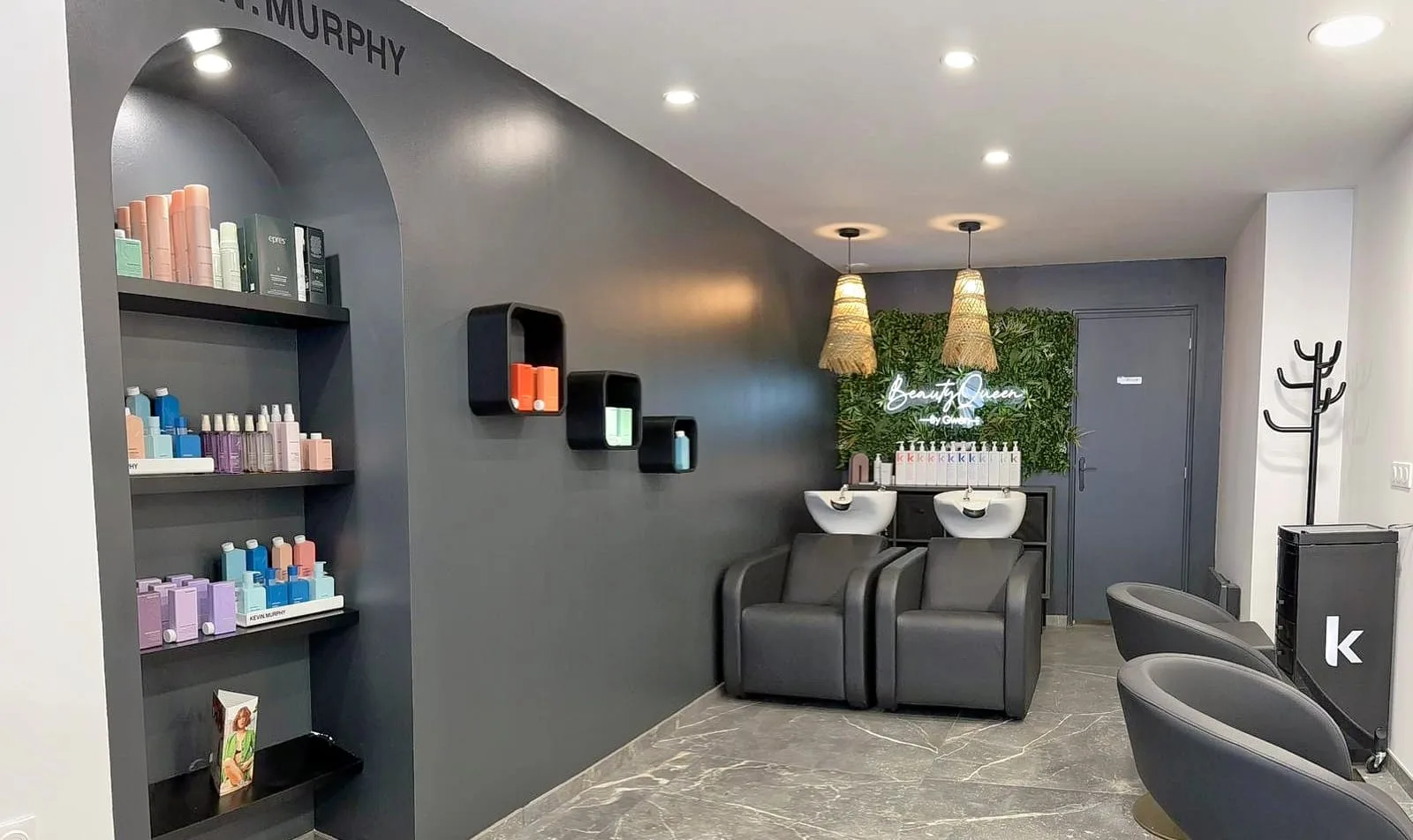 Beauty Queen by Gwen