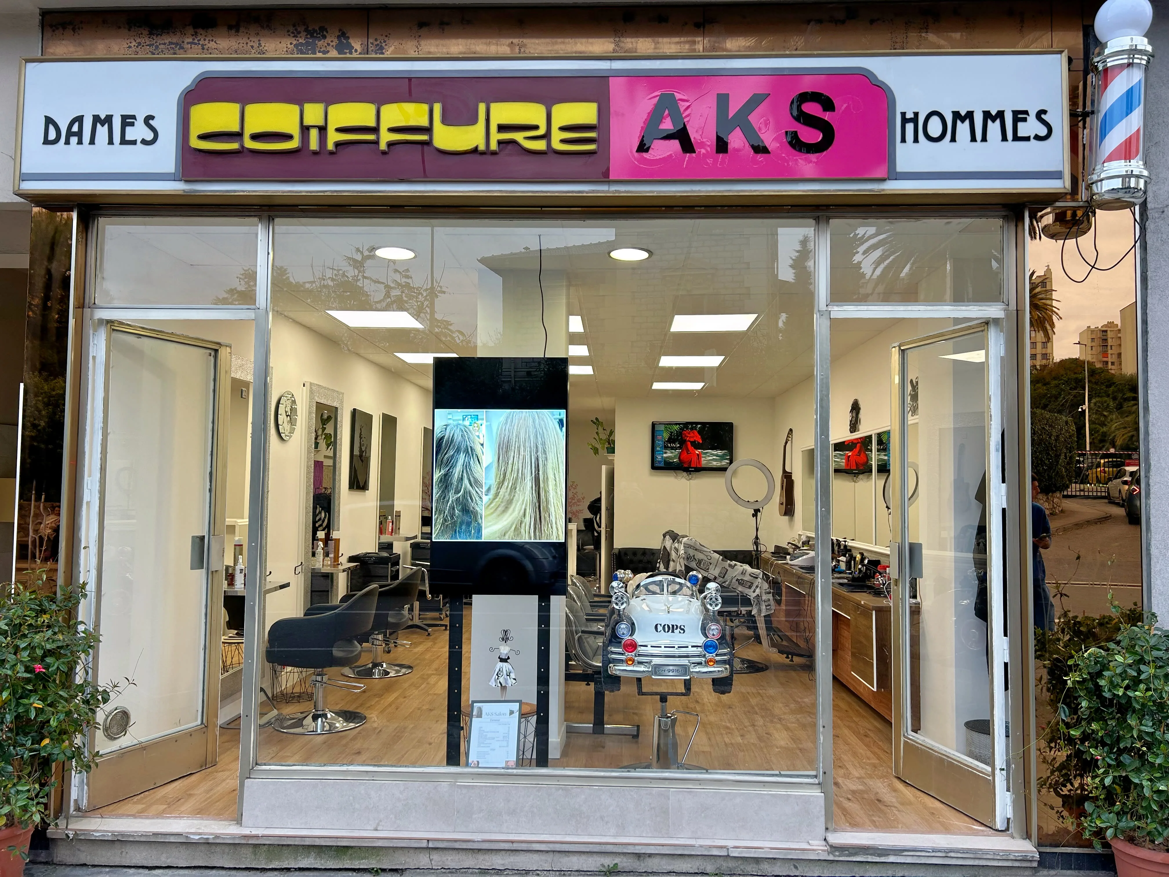 AKS Salon de Coiffure