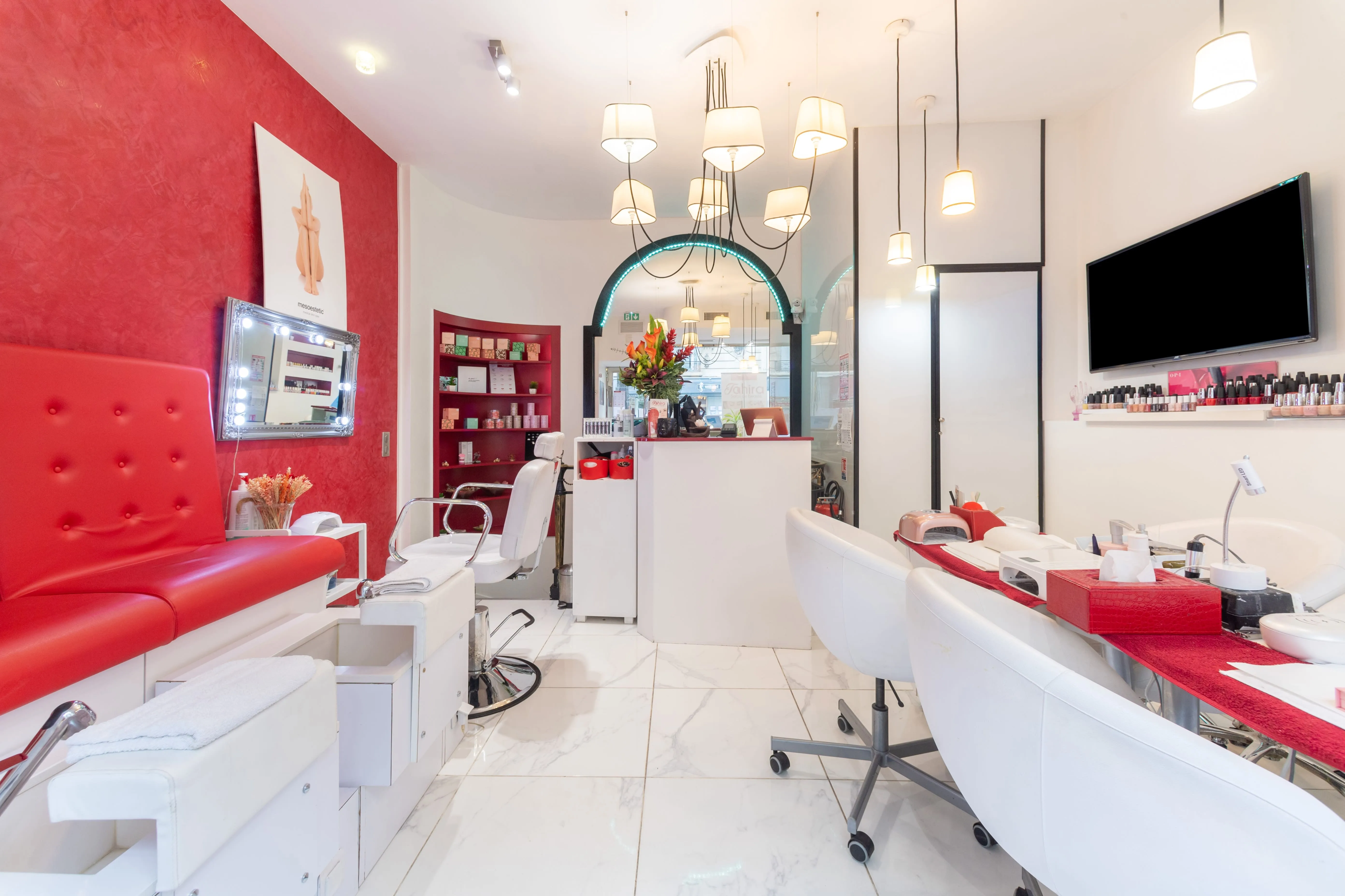 Tahira Salon de Beauté